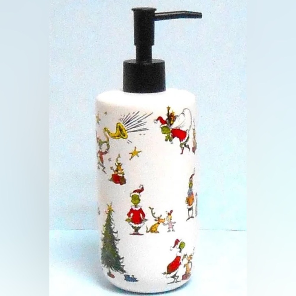 Soap🧼  or lotion🧴dispenser